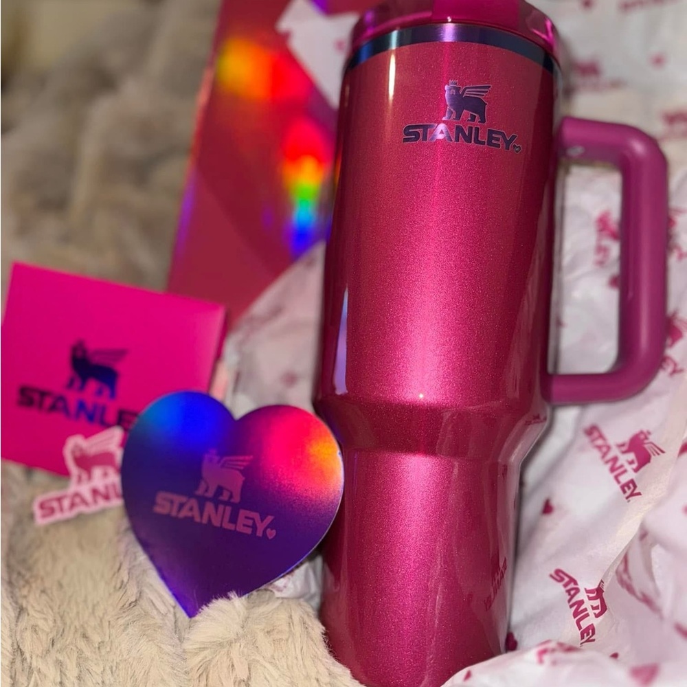 LIMITED EDITION Stanley H2.0 Quencher 40oz Tumbler in Berry Truffle